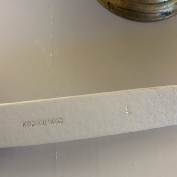 Kate Spade Thin White with Gold Hardware Genuine Leather Belt/ Size Large - Picture 6 of 6